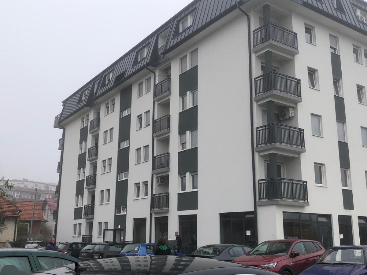 Flat Stan Mesa Selimovic Apartment Zivinice ภายนอก รูปภาพ